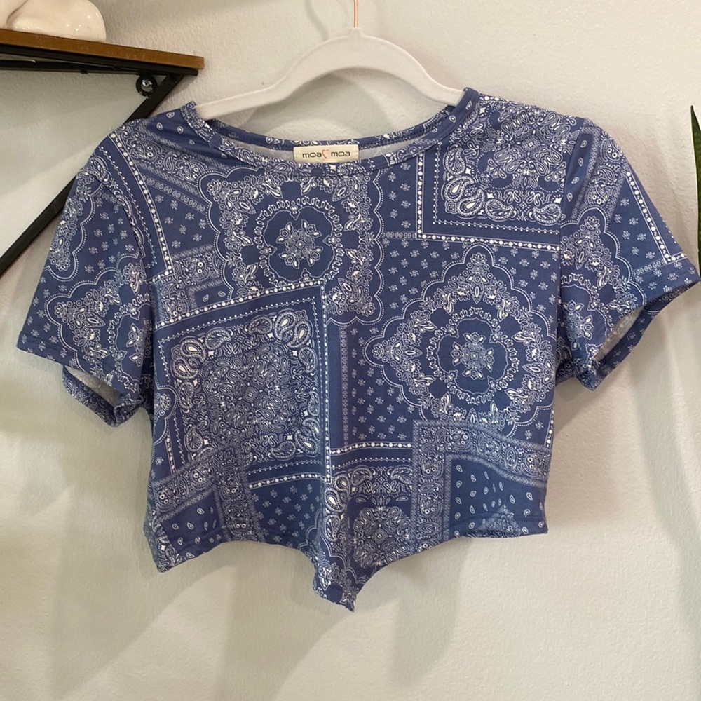 Crop top